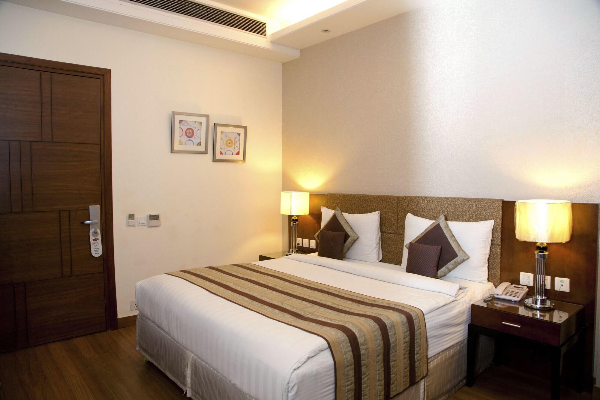 Alpina Hotels & Suites Új-Delhi Kültér fotó