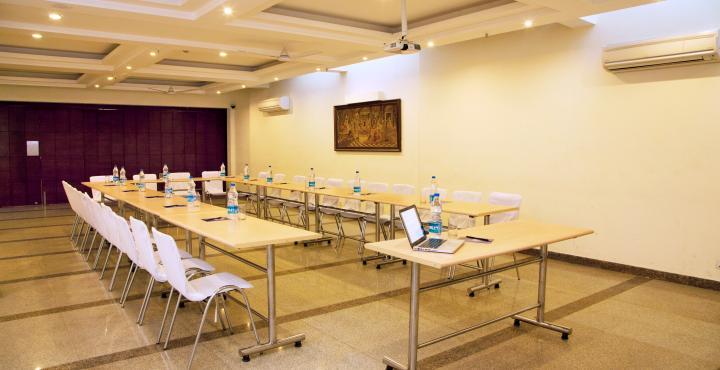 Alpina Hotels & Suites Új-Delhi Kültér fotó