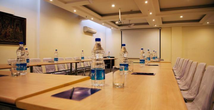 Alpina Hotels & Suites Új-Delhi Kültér fotó