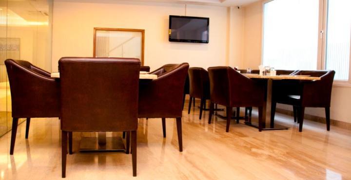 Alpina Hotels & Suites Új-Delhi Kültér fotó
