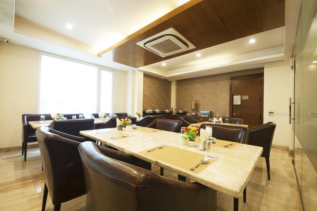 Alpina Hotels & Suites Új-Delhi Kültér fotó