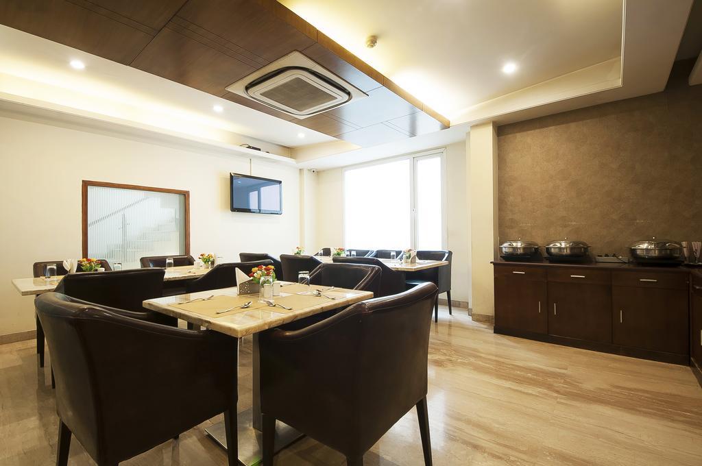 Alpina Hotels & Suites Új-Delhi Kültér fotó