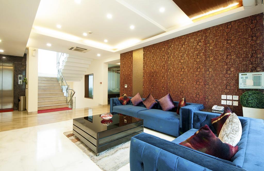 Alpina Hotels & Suites Új-Delhi Kültér fotó