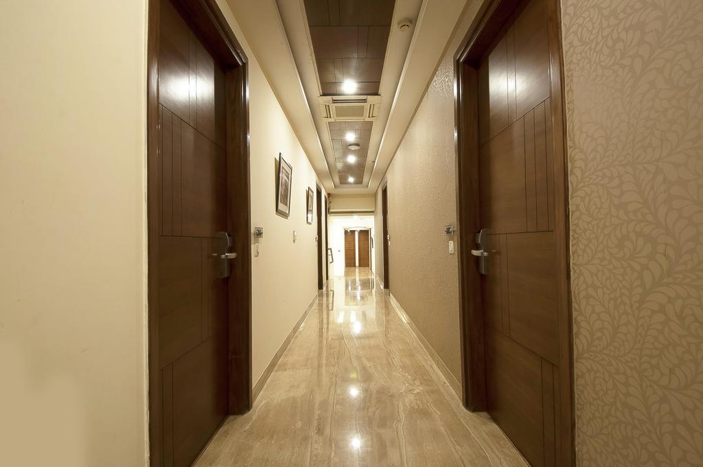 Alpina Hotels & Suites Új-Delhi Kültér fotó