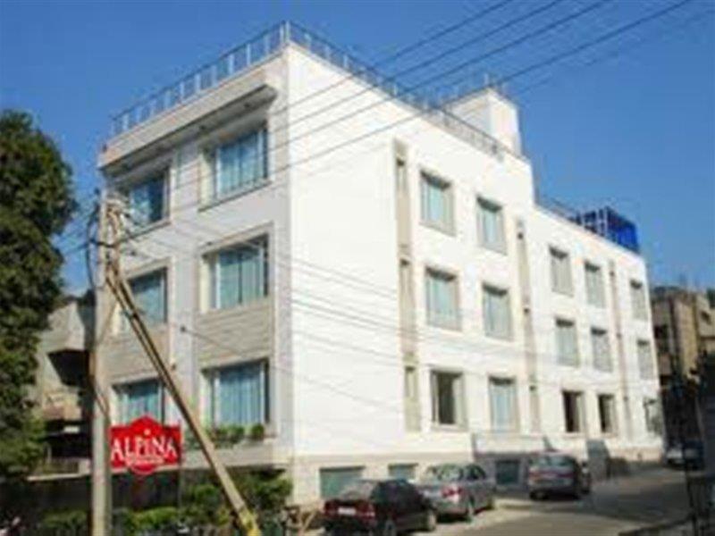 Alpina Hotels & Suites Új-Delhi Kültér fotó