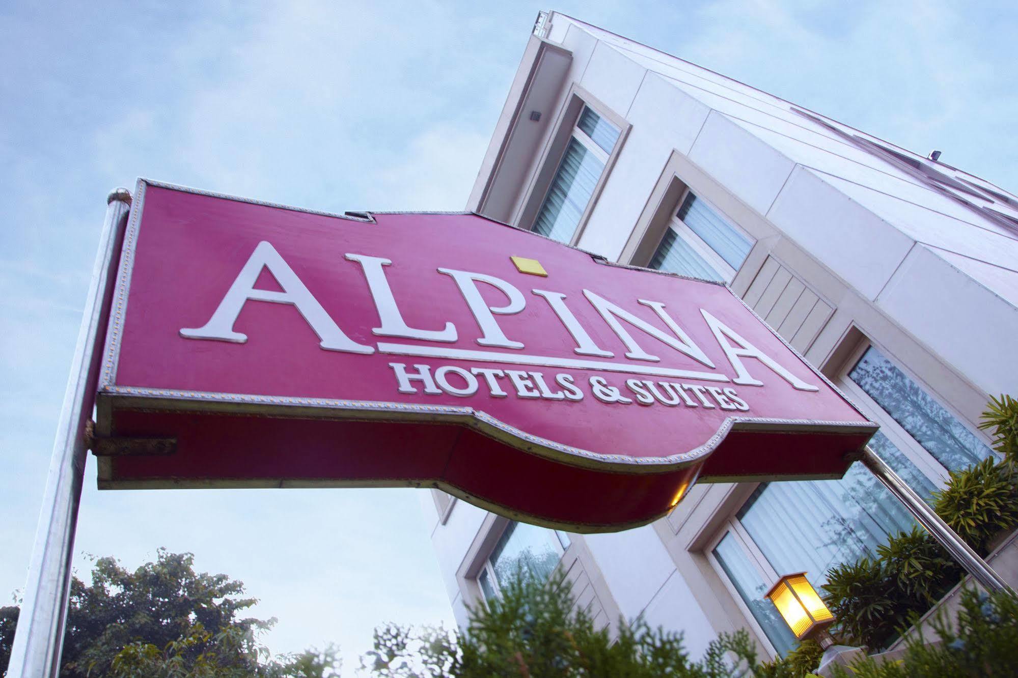 Alpina Hotels & Suites Új-Delhi Kültér fotó